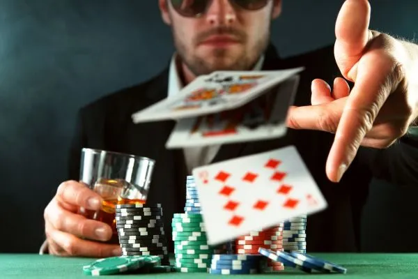Thử Sức Với Game Poker Đổi Thưởng Trực Tuyến Hấp Dẫn V9bet 4 Game Poker Đổi Thưởng